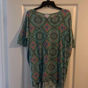 LuLaRoe Irma Women’s medium top